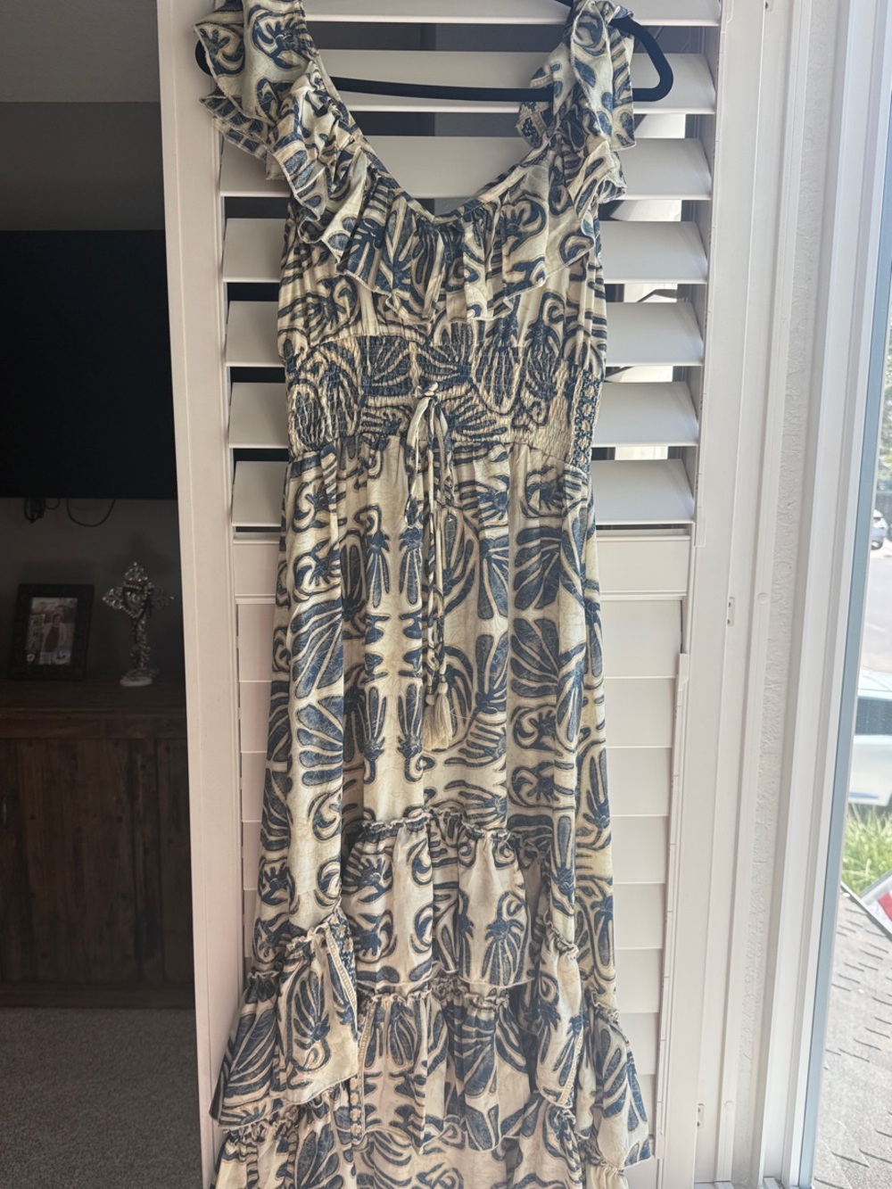 Ruffled High-Low Maxi Dress in Cream and Navy